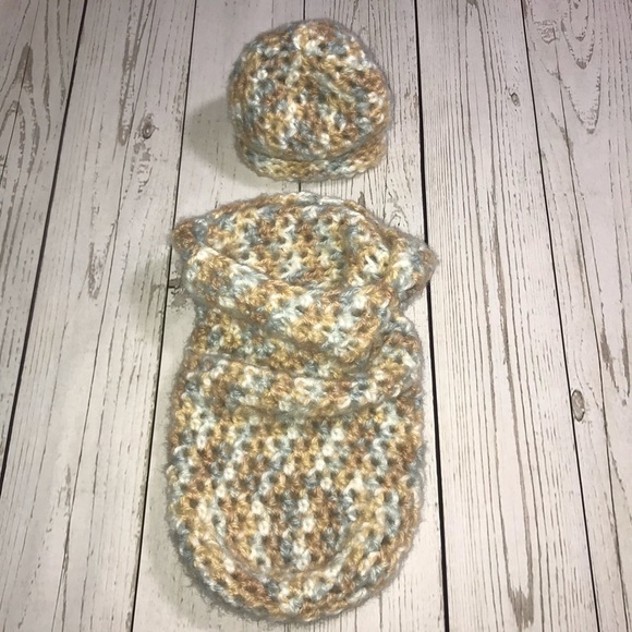 Crochet Newborn Baby Cocoon and Hat - Picture 8 of 8